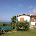 Gemuetliches In Mit Grill Und Terrasse By Interhome Lägenhet *